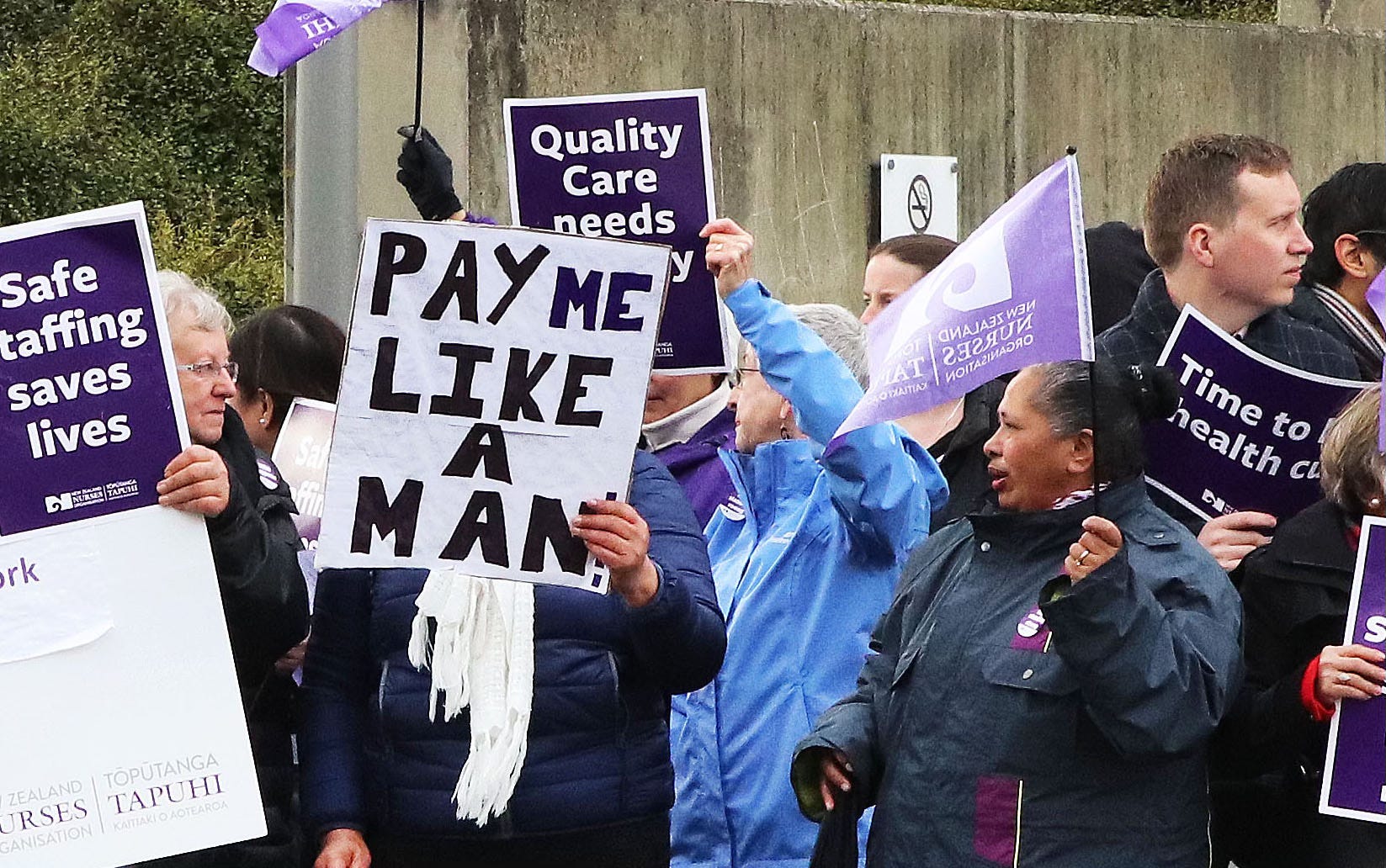 Carers, teachers & nurses lose up to $17b, to fund $14b of tax cuts episode artwork