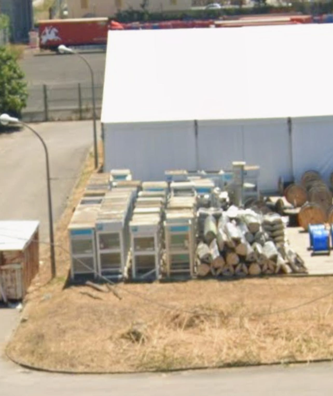 329. O cemitério das cabines telefónicas (e o medo dos telefones)