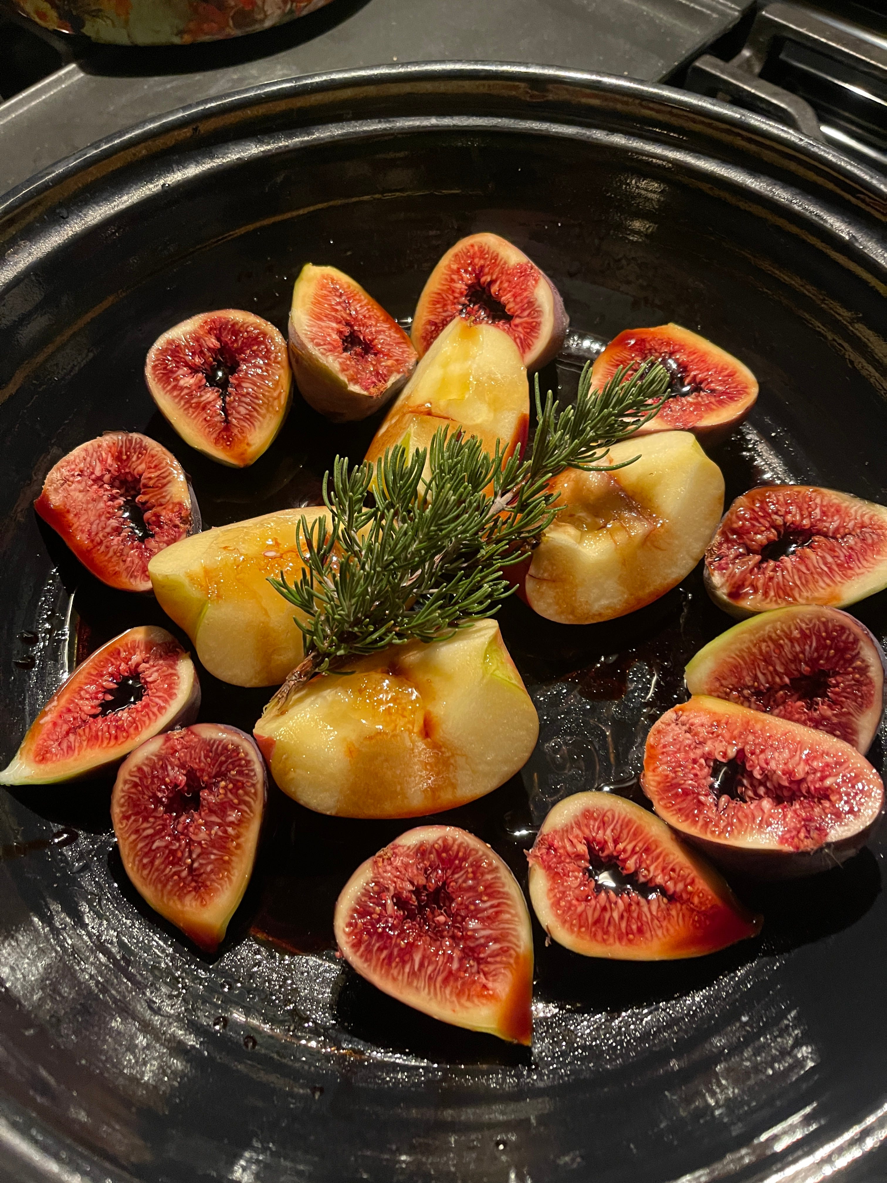 How to have café + roasting figs