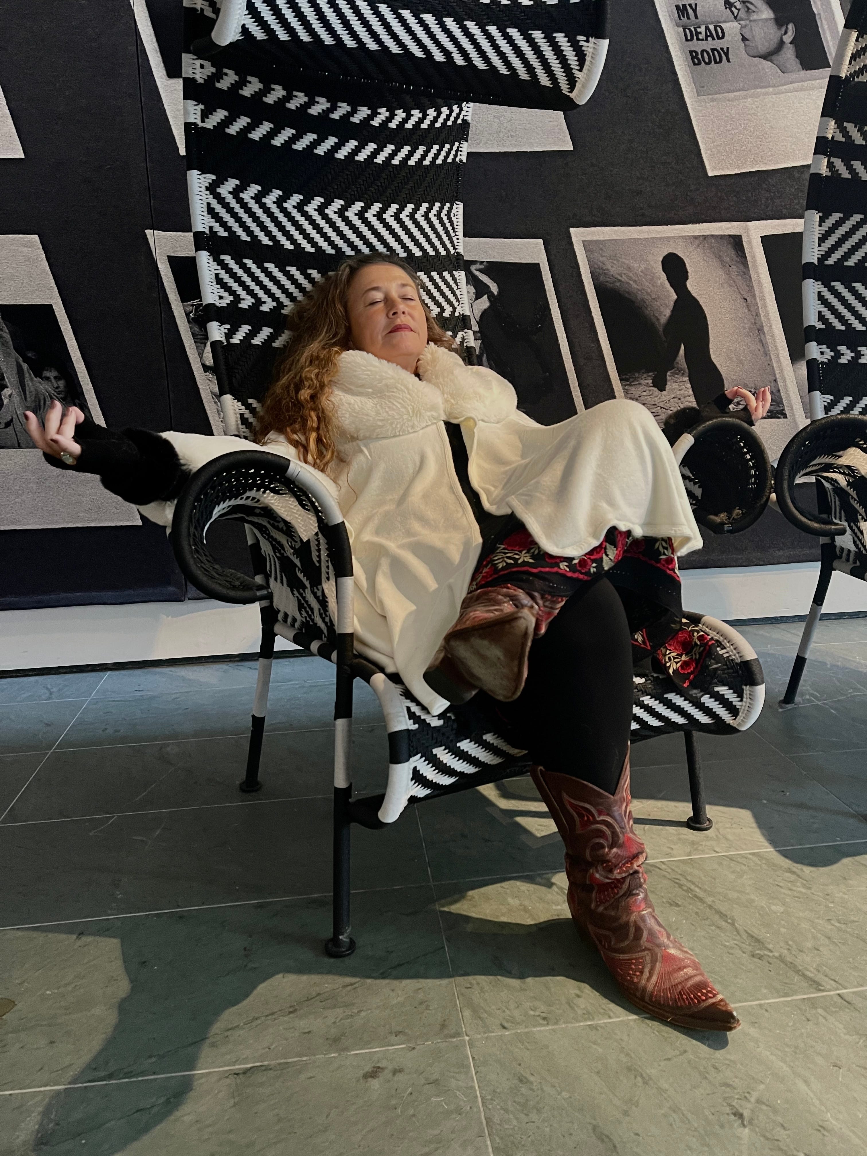 Fur teacup and the New York City Muse