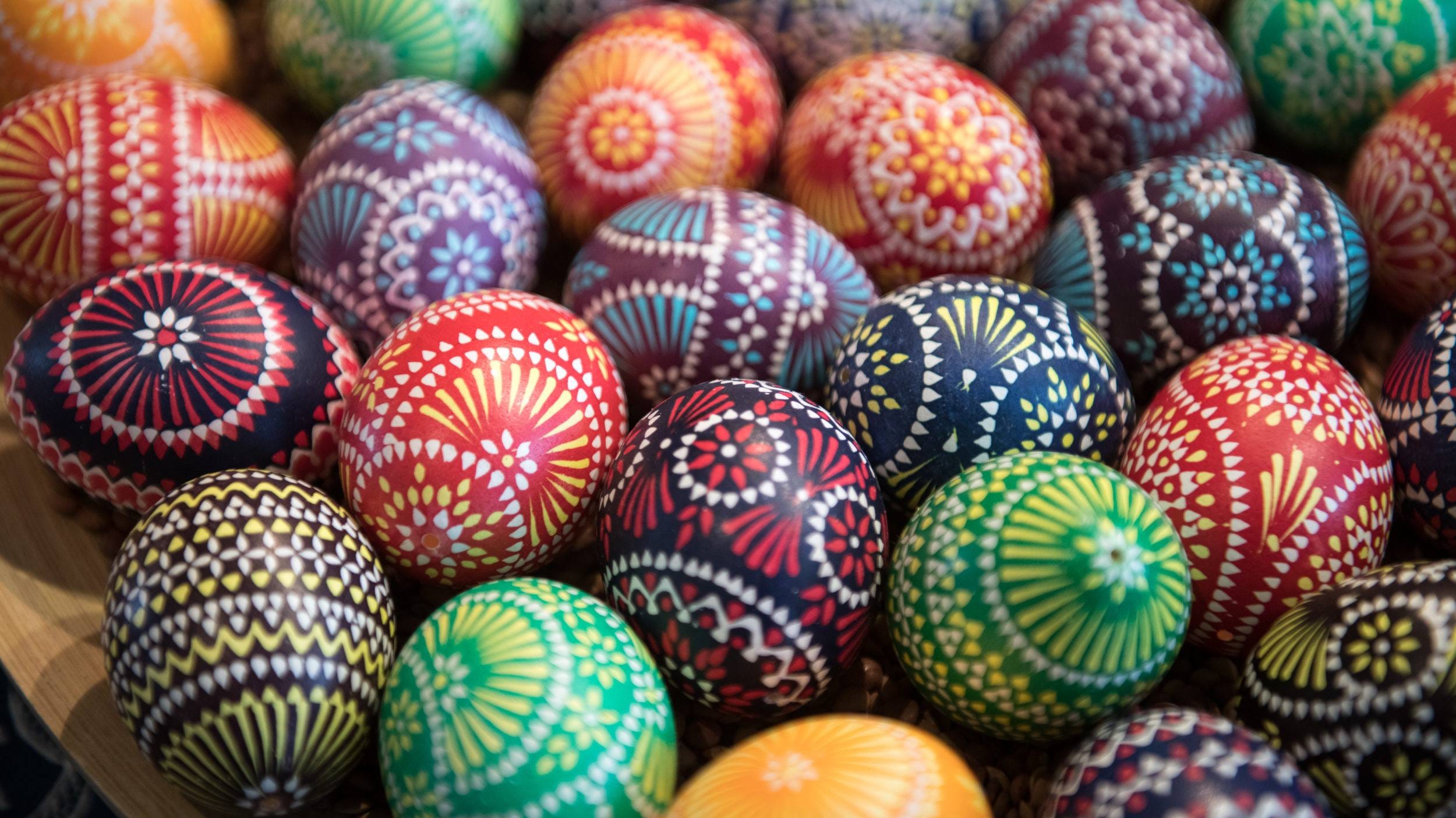 Elites continue to snack on themselves as @elonmusk toys w @paraga $TWTR @hfrfromthefloor Thx @ggreenwald Earnings Season $JPM $C $GS this week Happy Easter $ZB_F is perfect Storm on tap? episode artwork