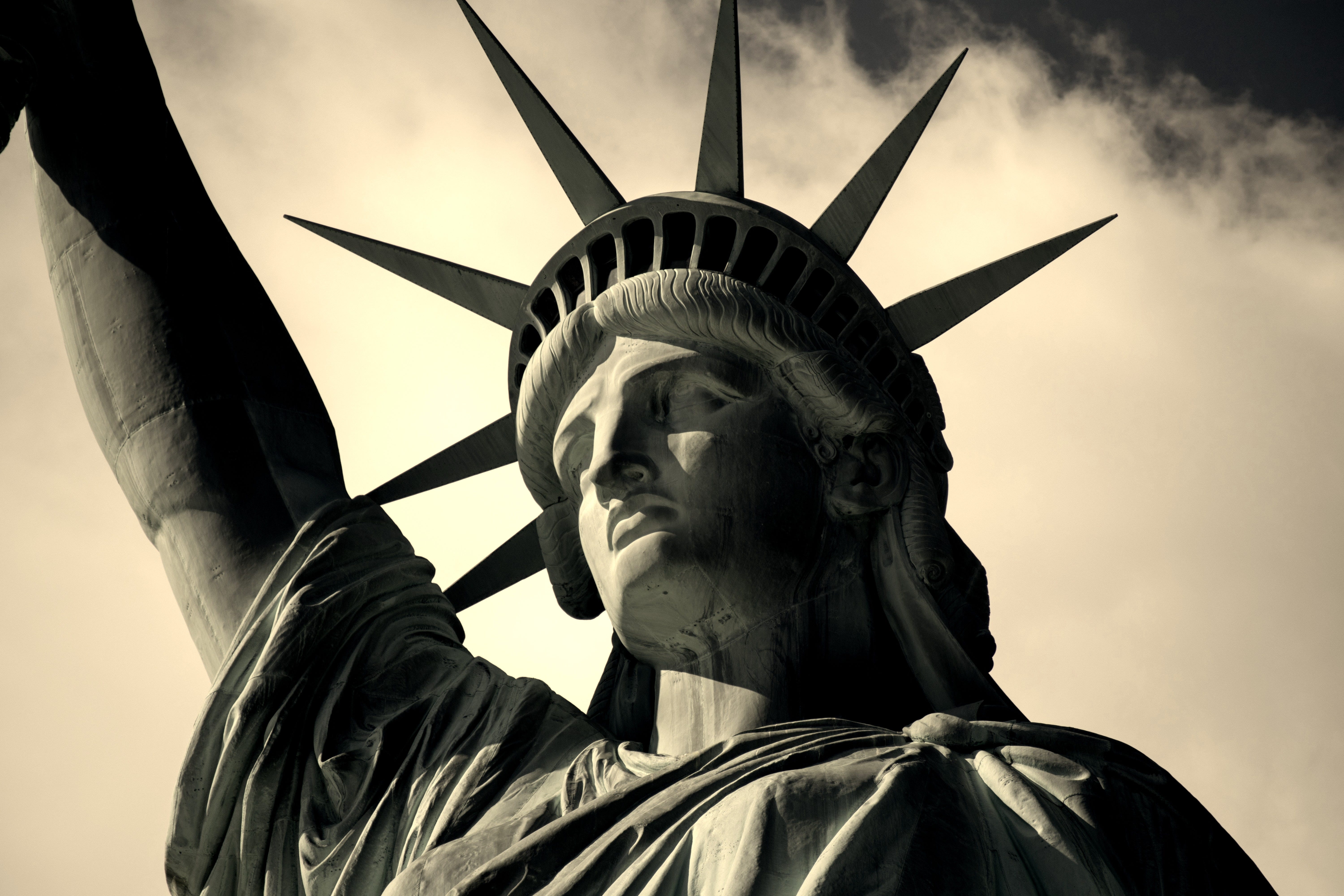 📢 We are now at war in the United States episode artwork