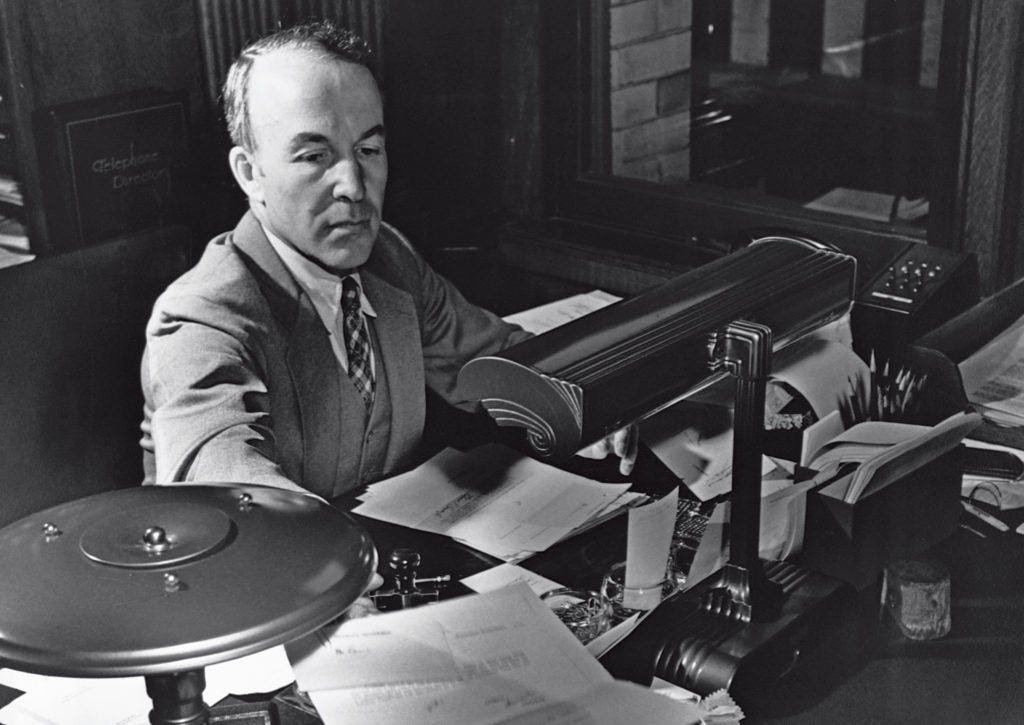 Archibald MacLeish's "Ars Poetica"