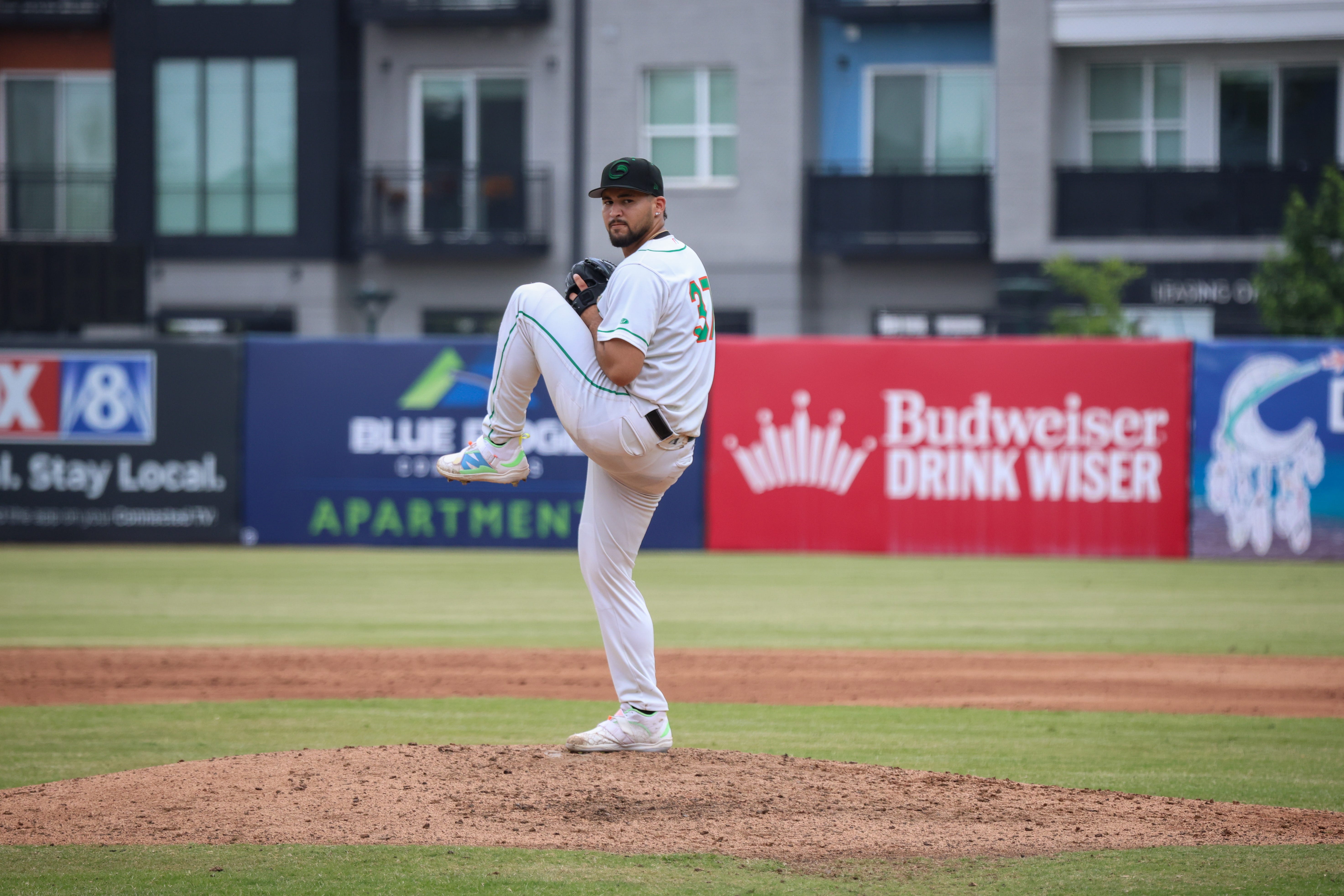 Pirates lose again, Kelly makes major league debut, Curtis fantastic in AAA debut episode artwork