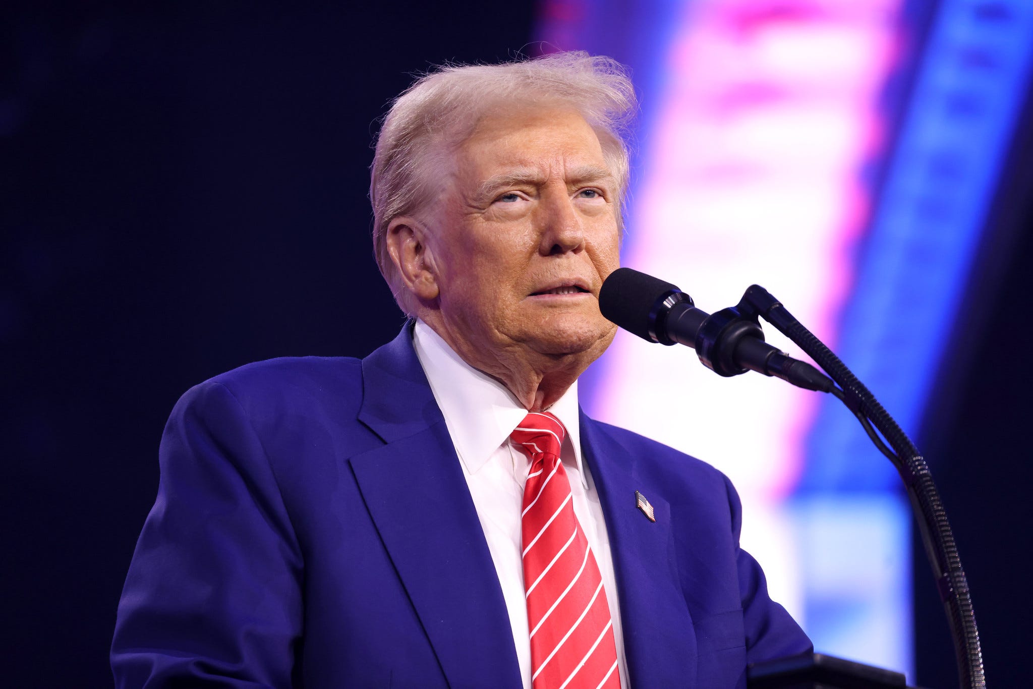 Trump won’t deliver for voters, but do Democrats actually want to defeat him? episode artwork