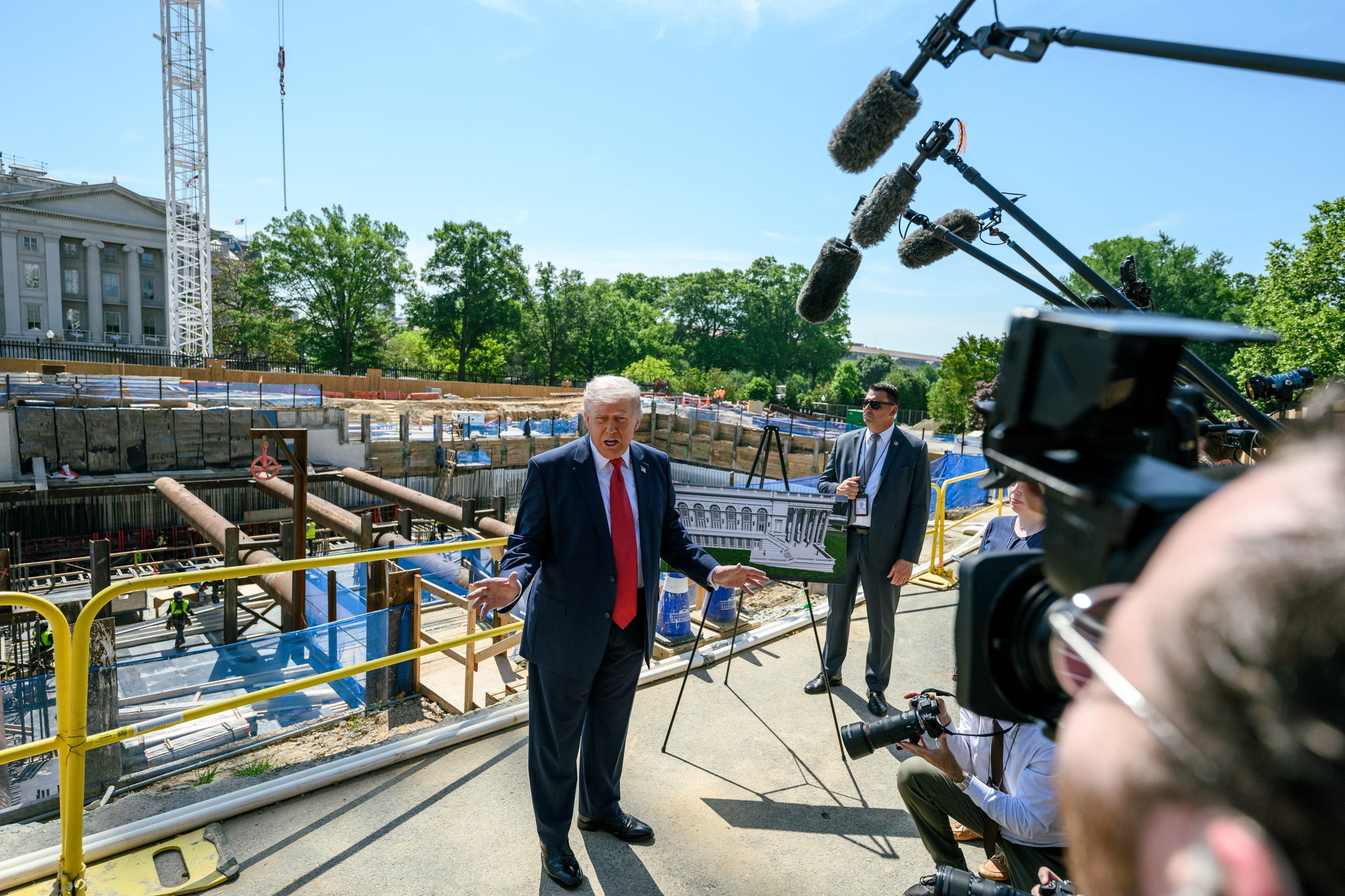 Trump is at record-low approval, but Democrats have not been able to build their own public support episode artwork