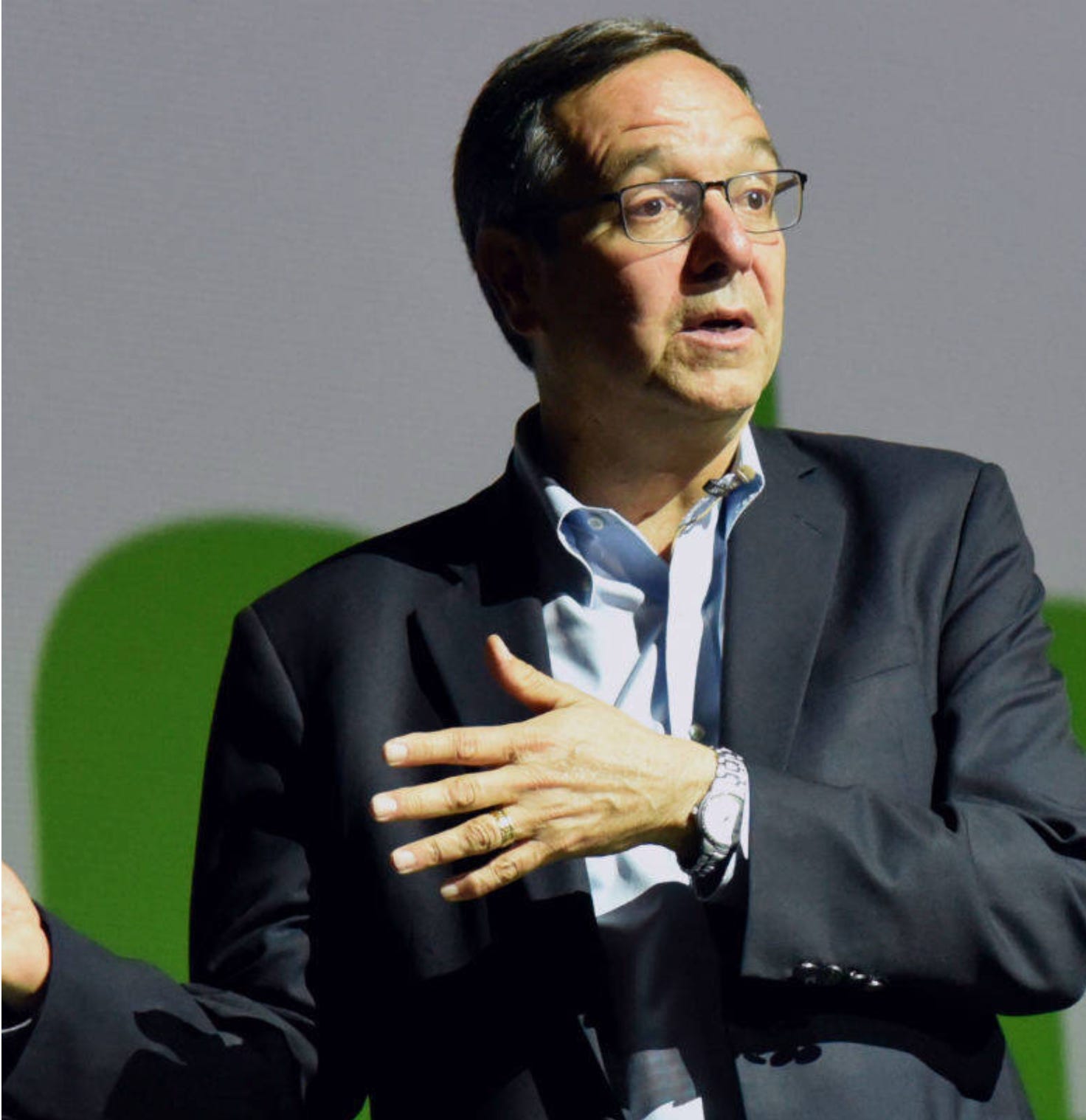 From Colombian Broadcaster to Global Cities Visionary