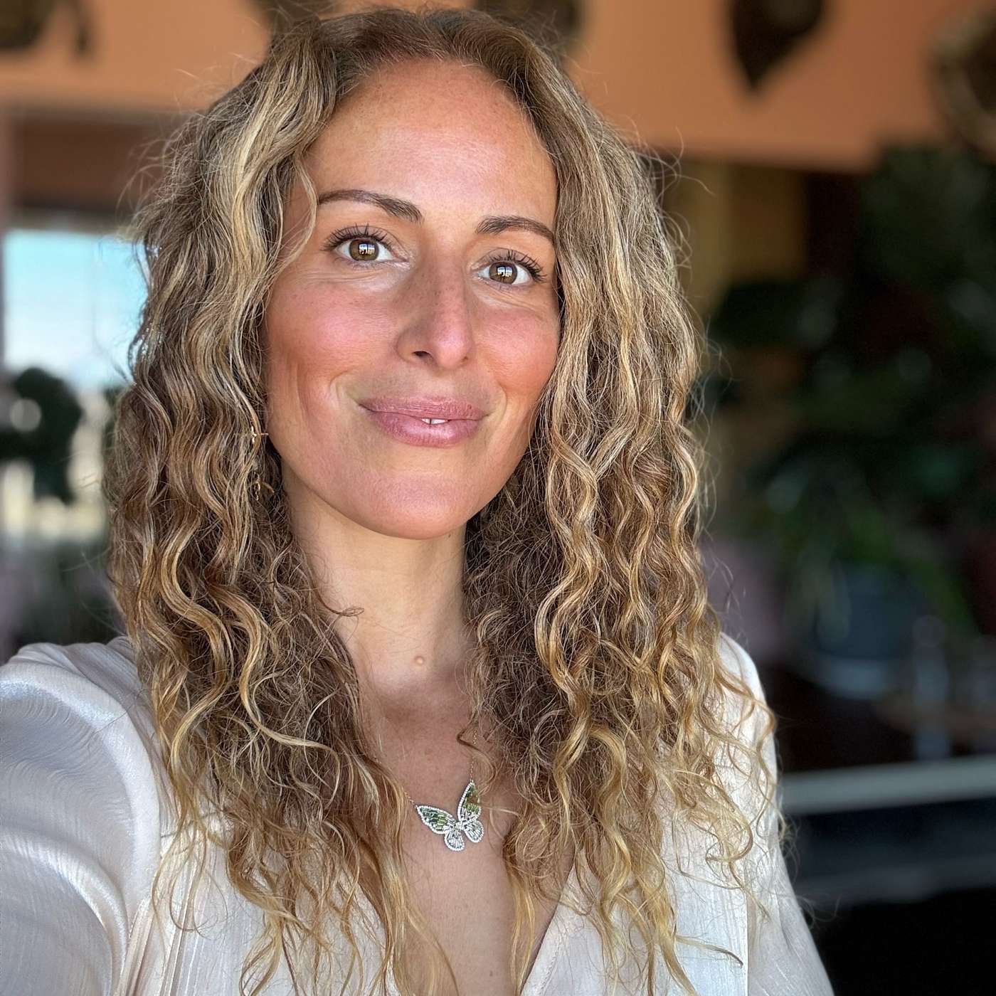 Becoming A Healing Presence In Your Own Life & Others with Nicole Casanova episode artwork
