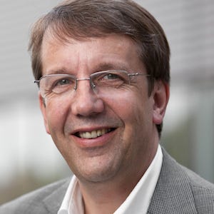 In Autoimmune Disease, Finding Clarity Beyond the Genome: Stefan Muellner, Protagen episode artwork