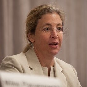 FDA Will Take Time to Digest Comments on LDT Guidance, Says Liz Mansfield episode artwork