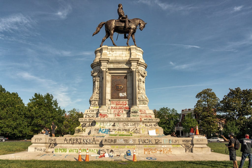 🔥 Por qué están tirando estatuas en Estados Unidos (y cuándo va a parar) - podcast episode cover