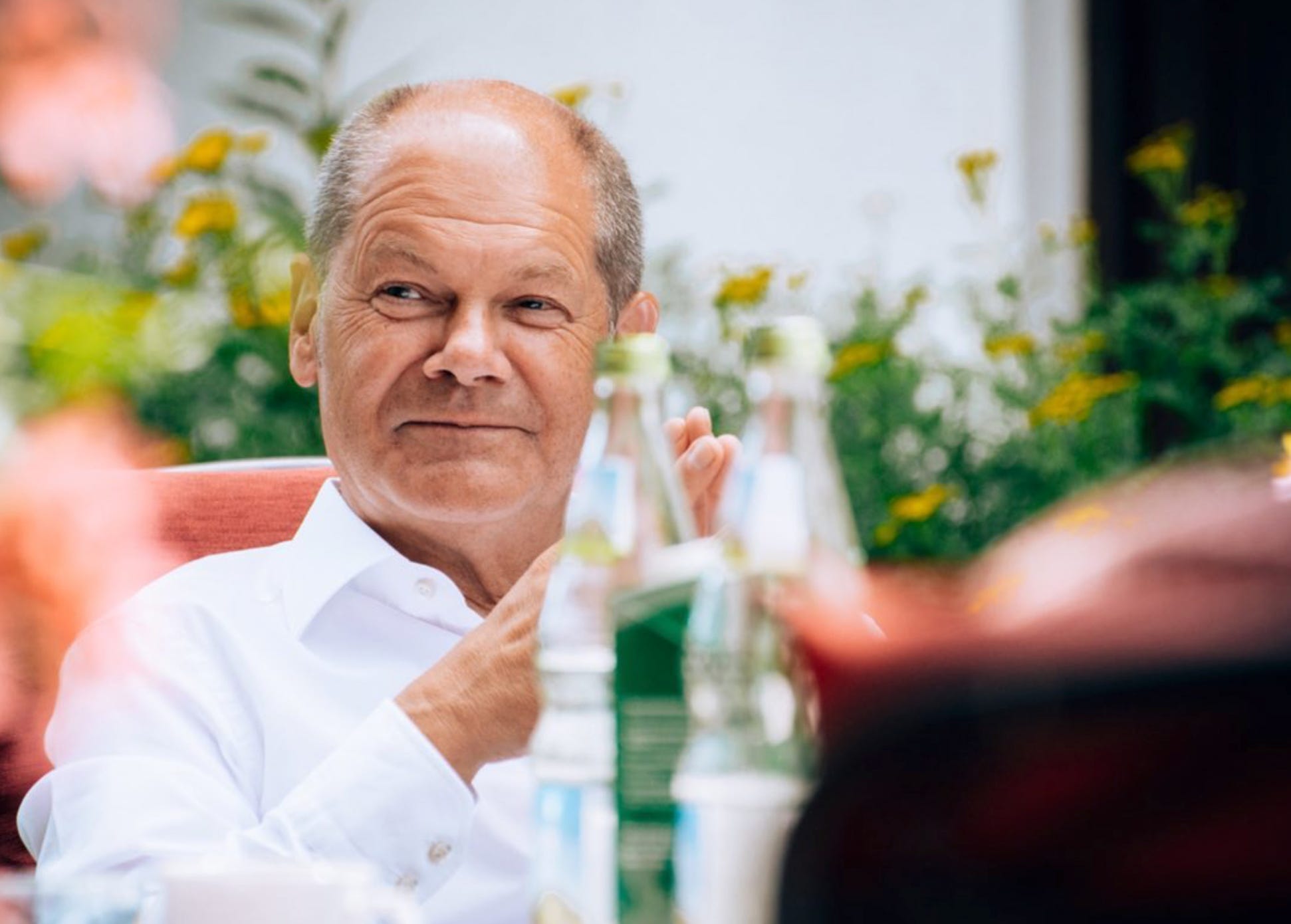 🇩🇪 Olaf Scholz, de gira por LATAM - podcast episode cover