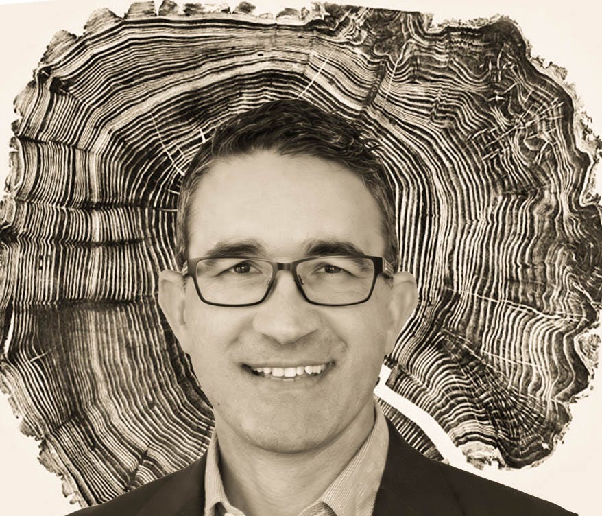 How Saying Yes to Open Doors Led Arian Ghiacy from a Filing Cabinet to Nearly Two Decades in Nonprofit Leadership episode artwork