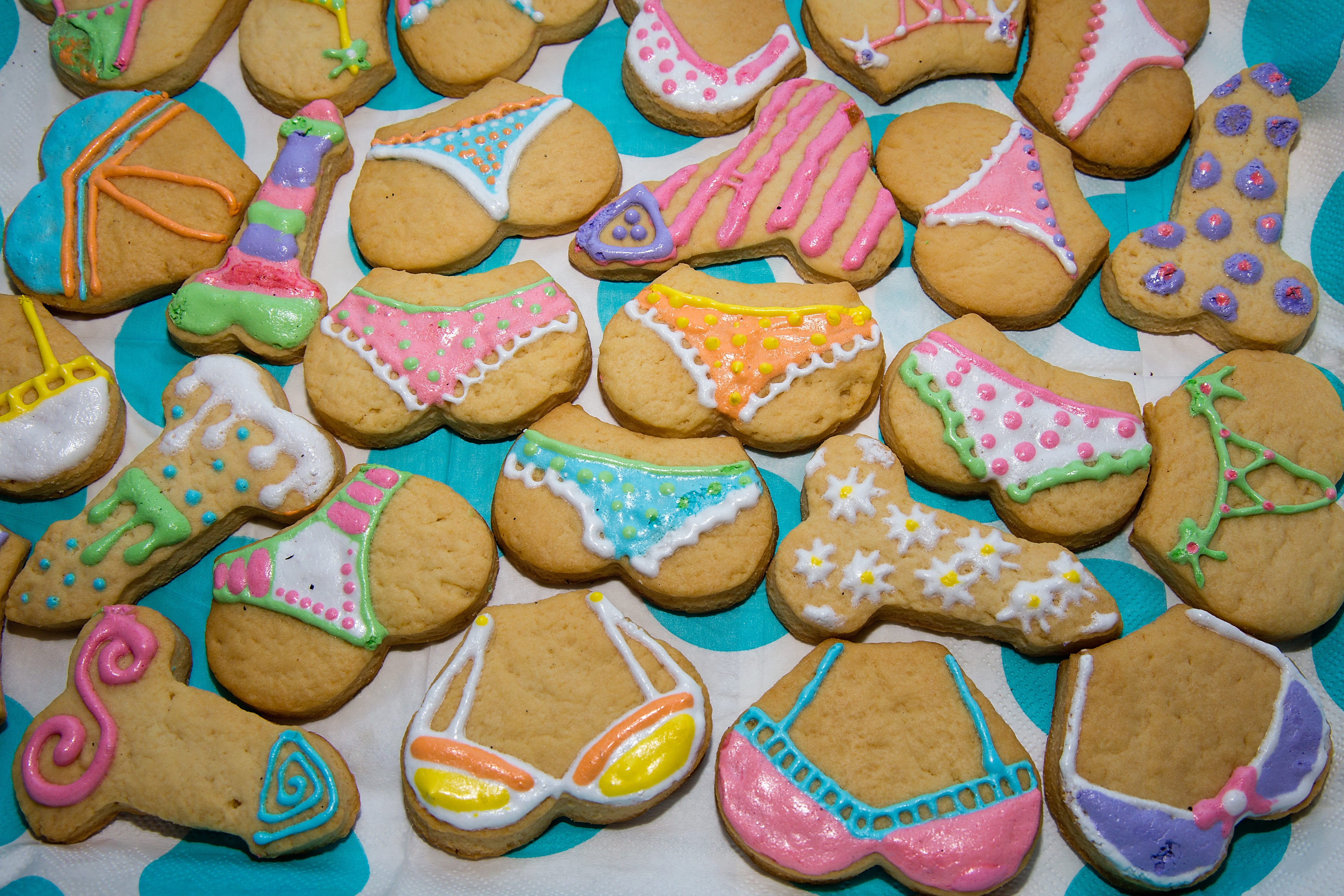 I Don't Care What You Call Gingerbread Men episode artwork