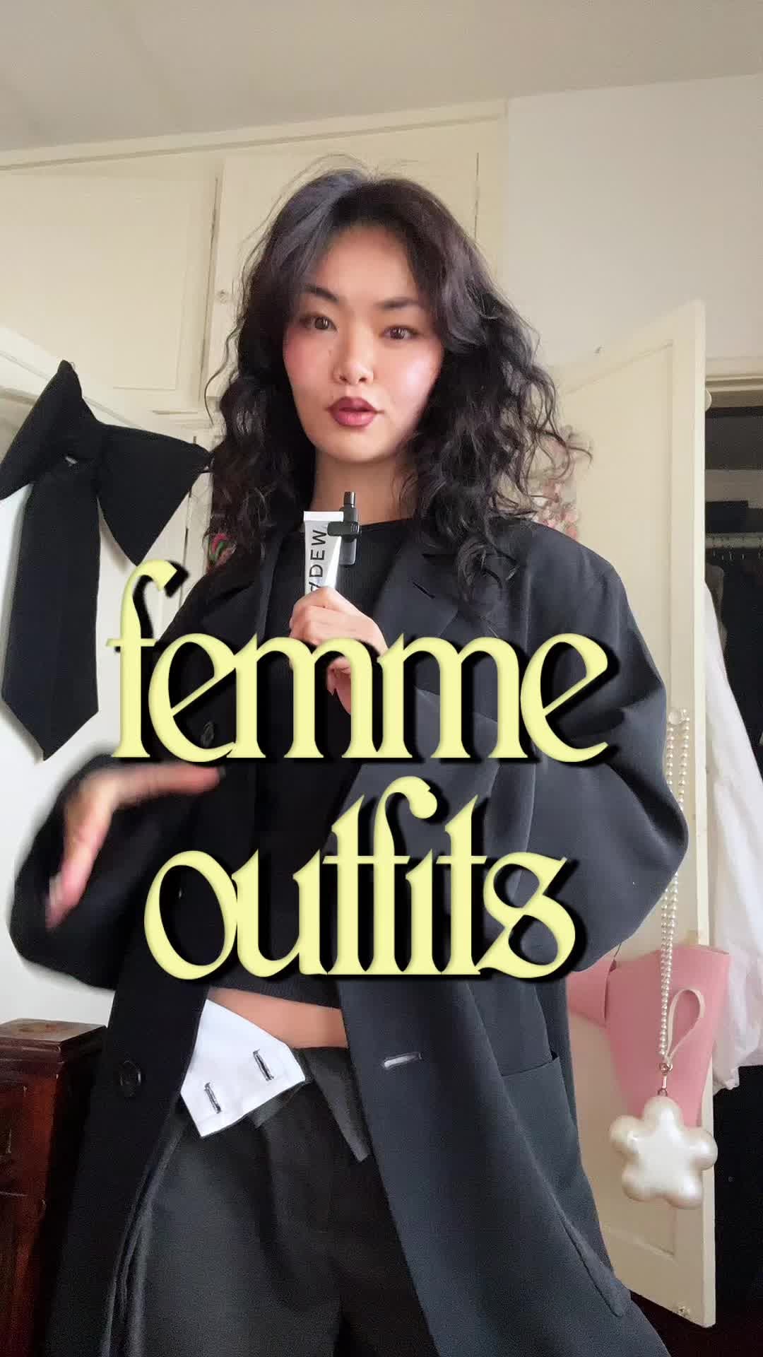 Episode 82 PREMIUM: wives who look like sisters; vegetarian lesbian cookbook; are you doing femme fashion right?; celebrating lesbian lineage through photos; Kathleen has a rant.