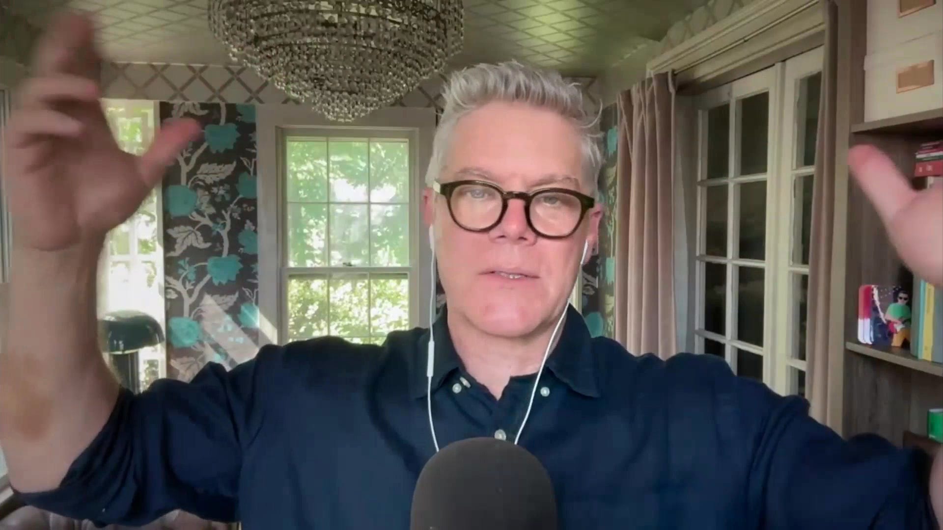 (194) The Ditching Hourly Guy + The Subscription Attorney Reunite (and How to Go Live on LinkedIn) (194) The Ditching Hourly Guy + The Subscription Attorney Reunite (and How to Go Live on LinkedIn)