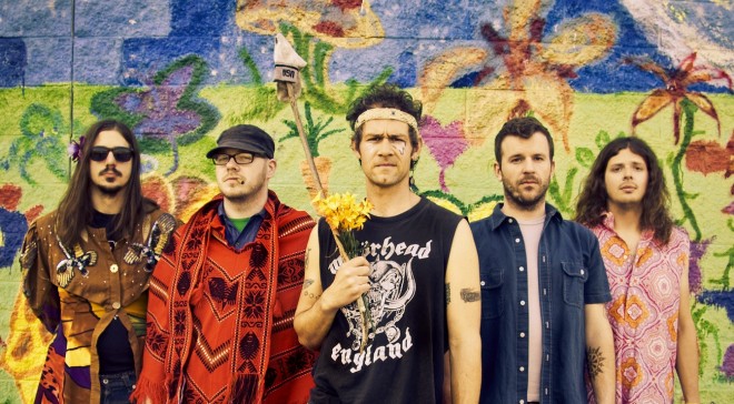28 - Treasure Fleet with Neil Hennessy (Lawrence Arms) & Isaac Thotz (The Arrivals) episode artwork