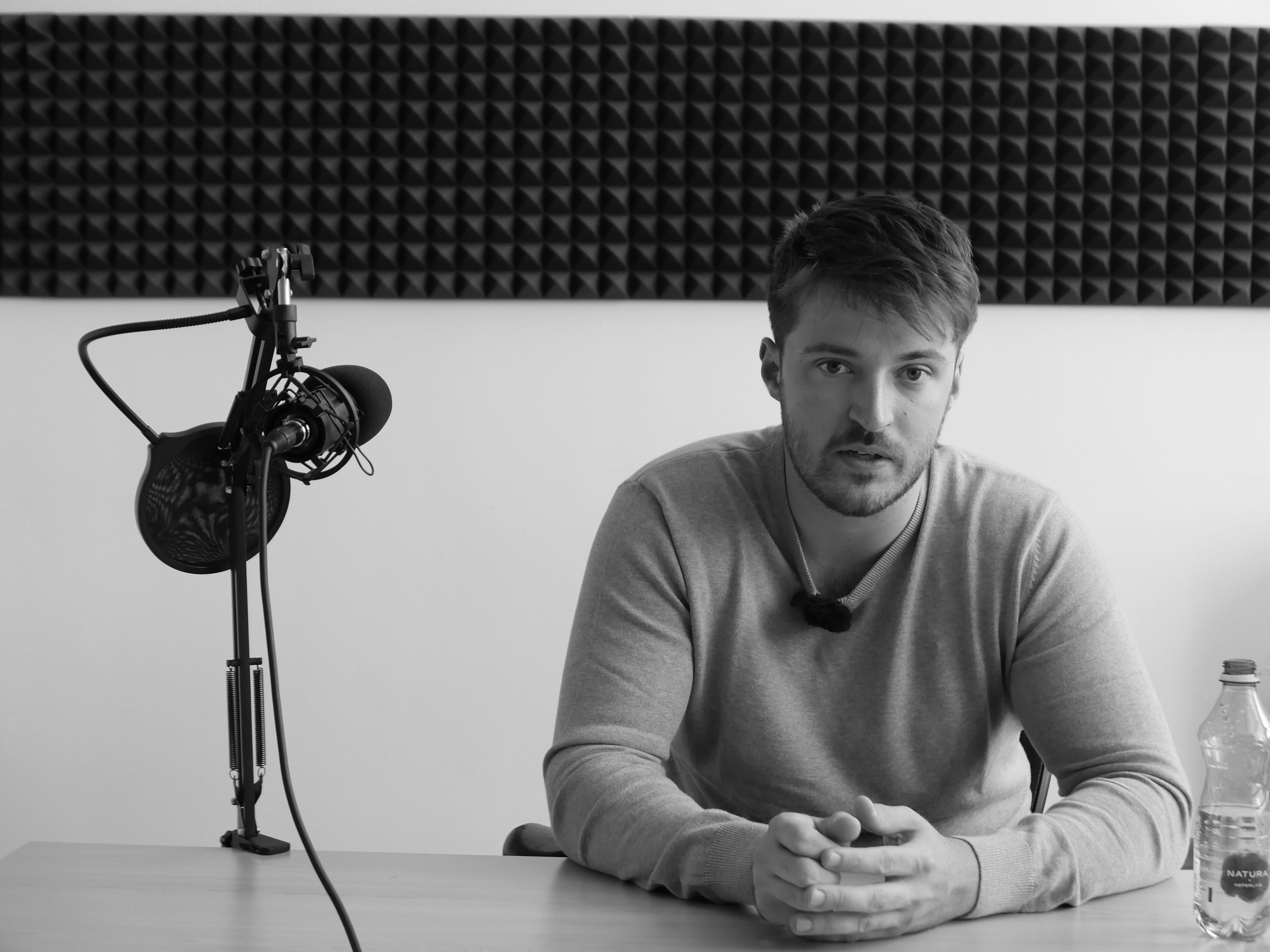AUDIO: Nejtěžší brigáda je dnes v Česku u pokladny v supermarketu, říká podnikatel Michal Harásek (239) episode artwork
