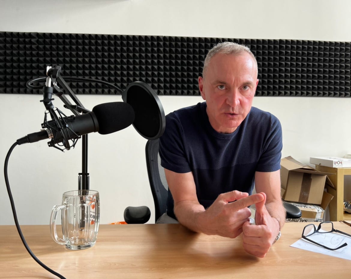 AUDIO: Léčení lidí bude nenápadným způsobem přebírat umělá inteligence, říká kardiolog Josef Veselka (173) episode artwork