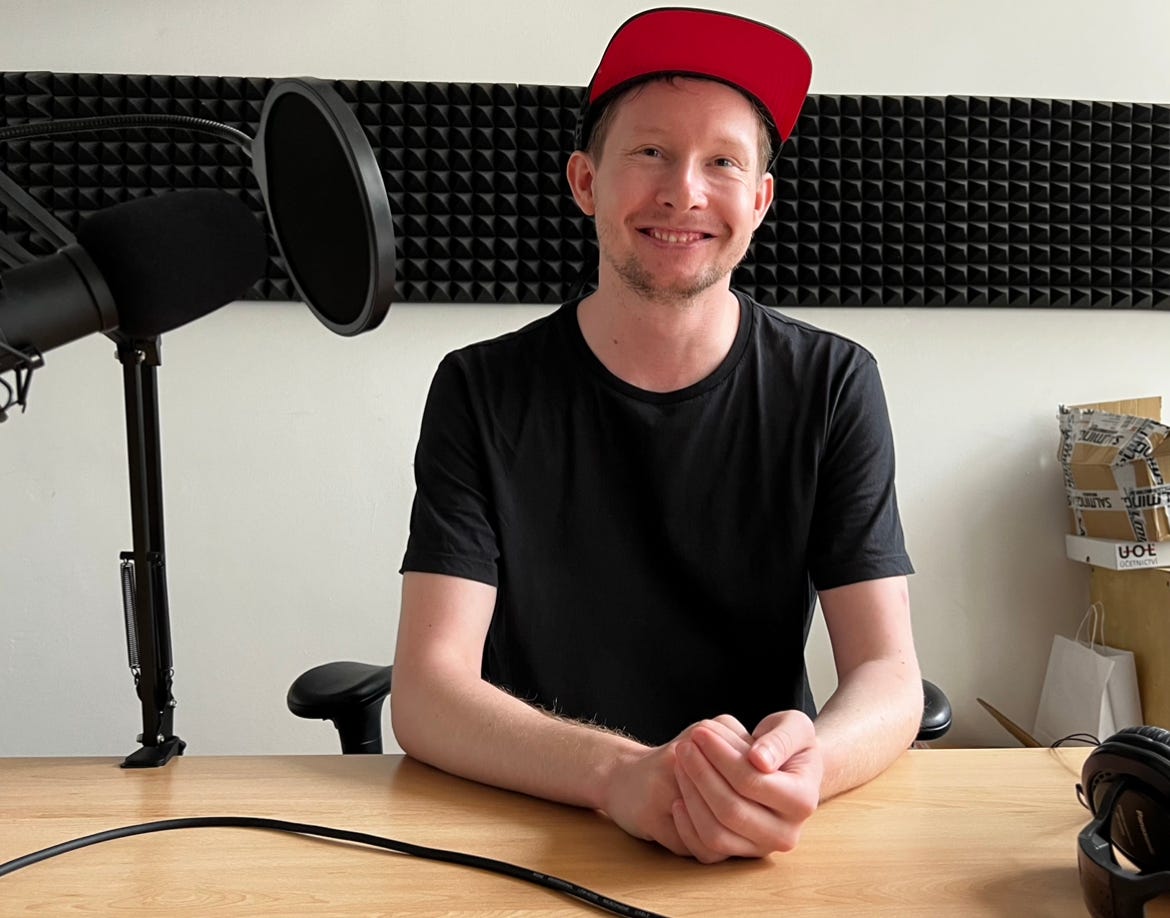 AUDIO: Doufám, že se i za deset let budu zajímat o svět a nestane se ze mě boomer, říká novinář Jakub Zelenka (177) episode artwork