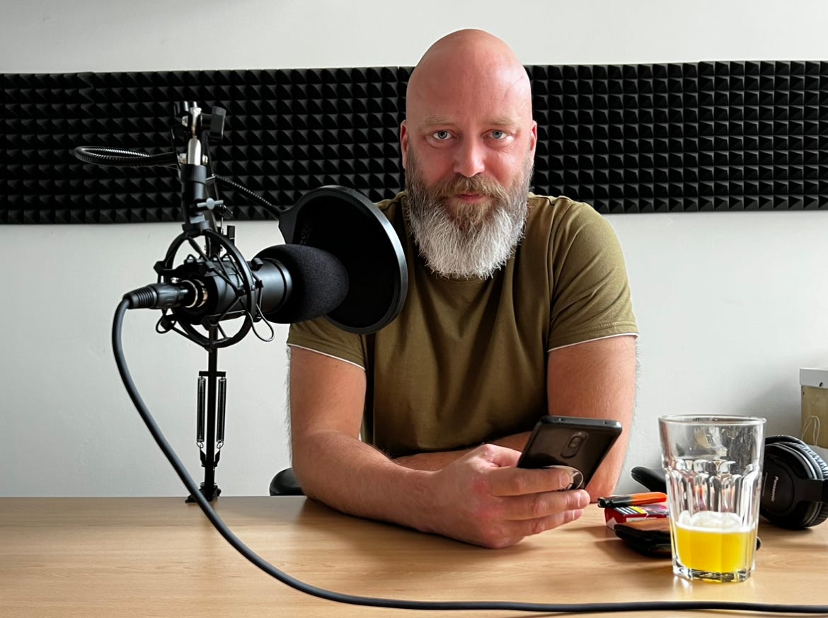 AUDIO: Jako kluk jsem byl hodný zmatený levičák. Práce pro stát mě vyléčila, říká záchranář Vít Samek (182) episode artwork