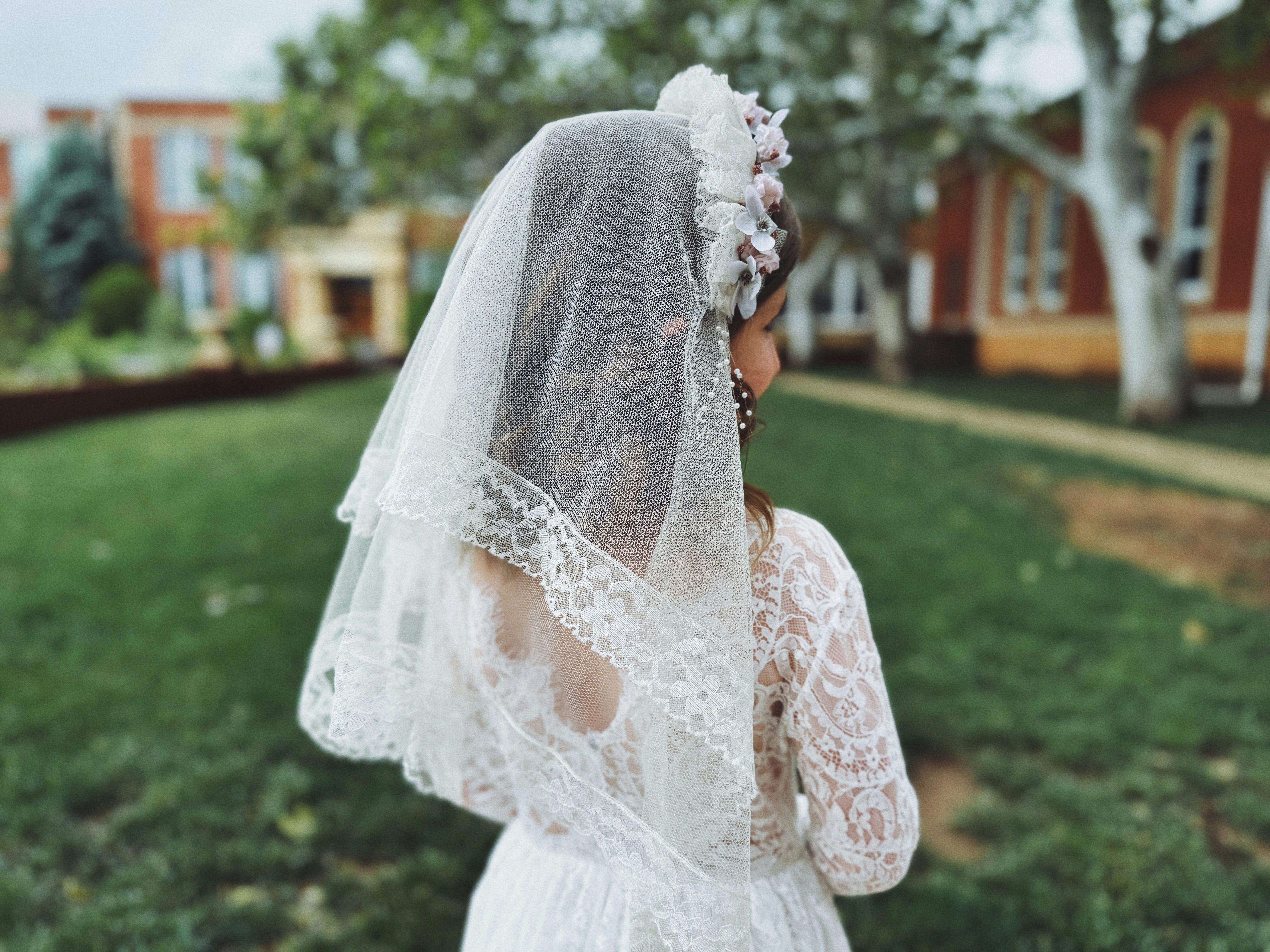 Ep. 257: Leo in Africa, and questions without answers