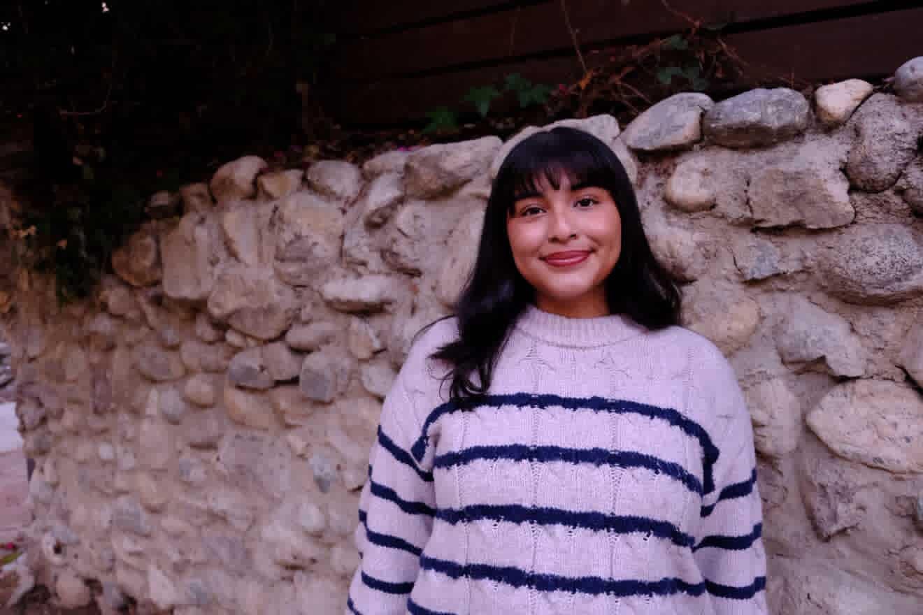 VOCES DE RESILIENCIA: Locutora de 19 años crea espacio seguro para jóvenes VOCES DE RESILIENCIA: Locutora de 19 años crea espacio seguro para jóvenes