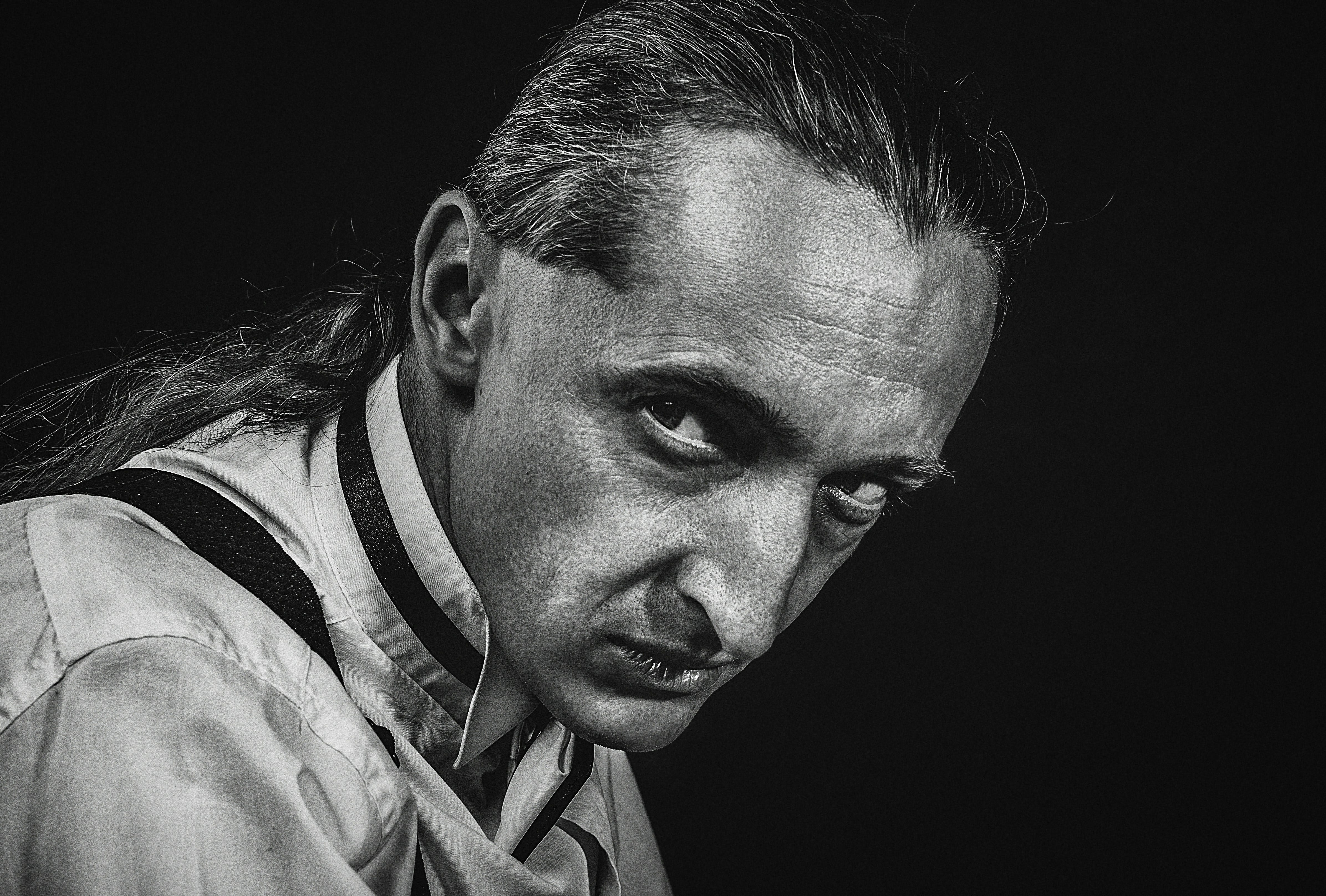 검은 건반과 하얀 거짓말 - Black Keys and White Lies