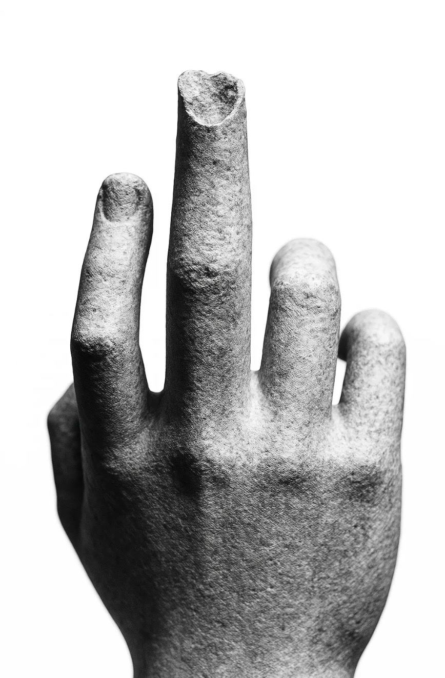 정지된 몸 - A Body Rendered Still