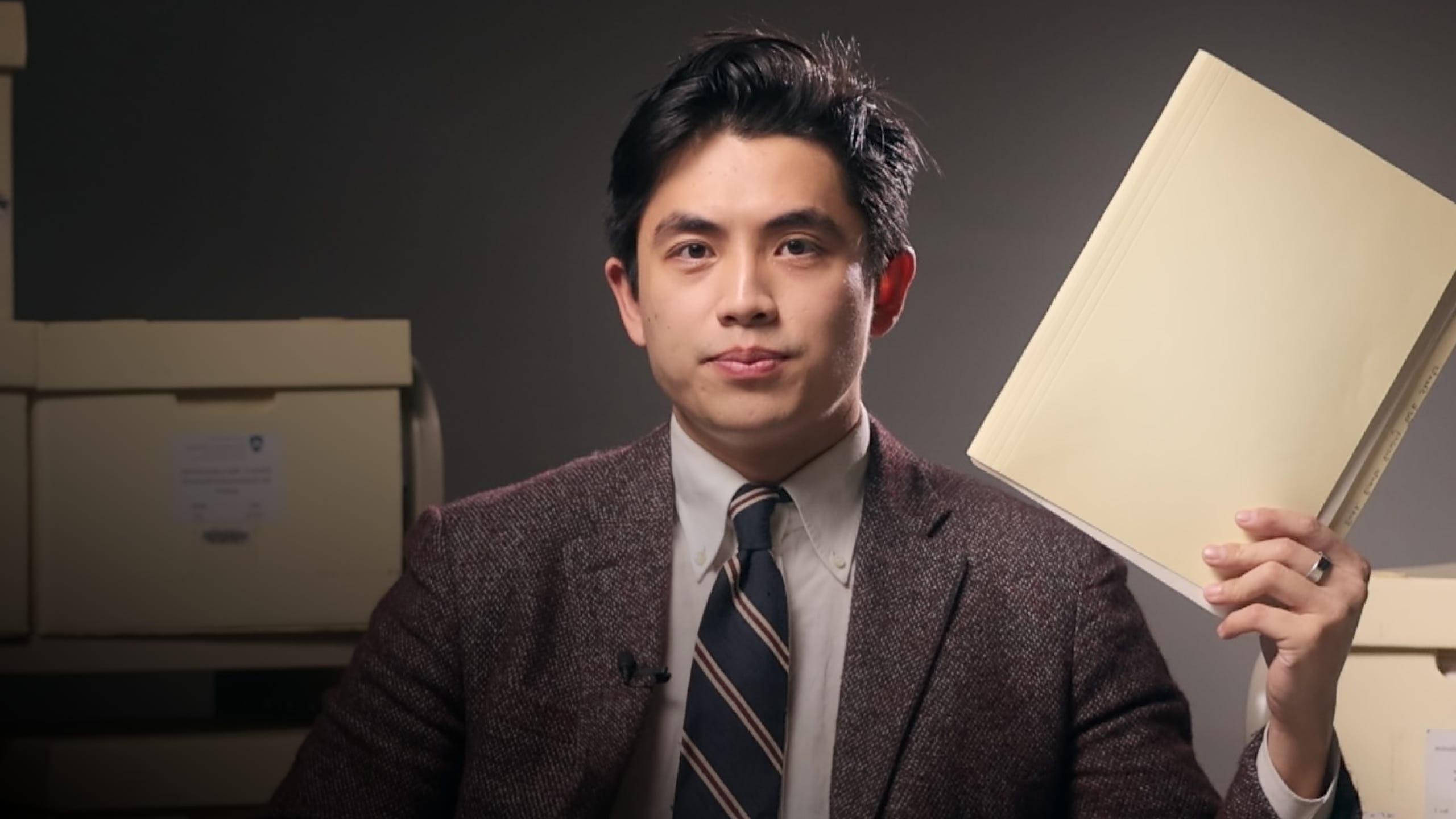 Johnathan Bi - 中央情报局的灵异间谍计划 | 星门 封面