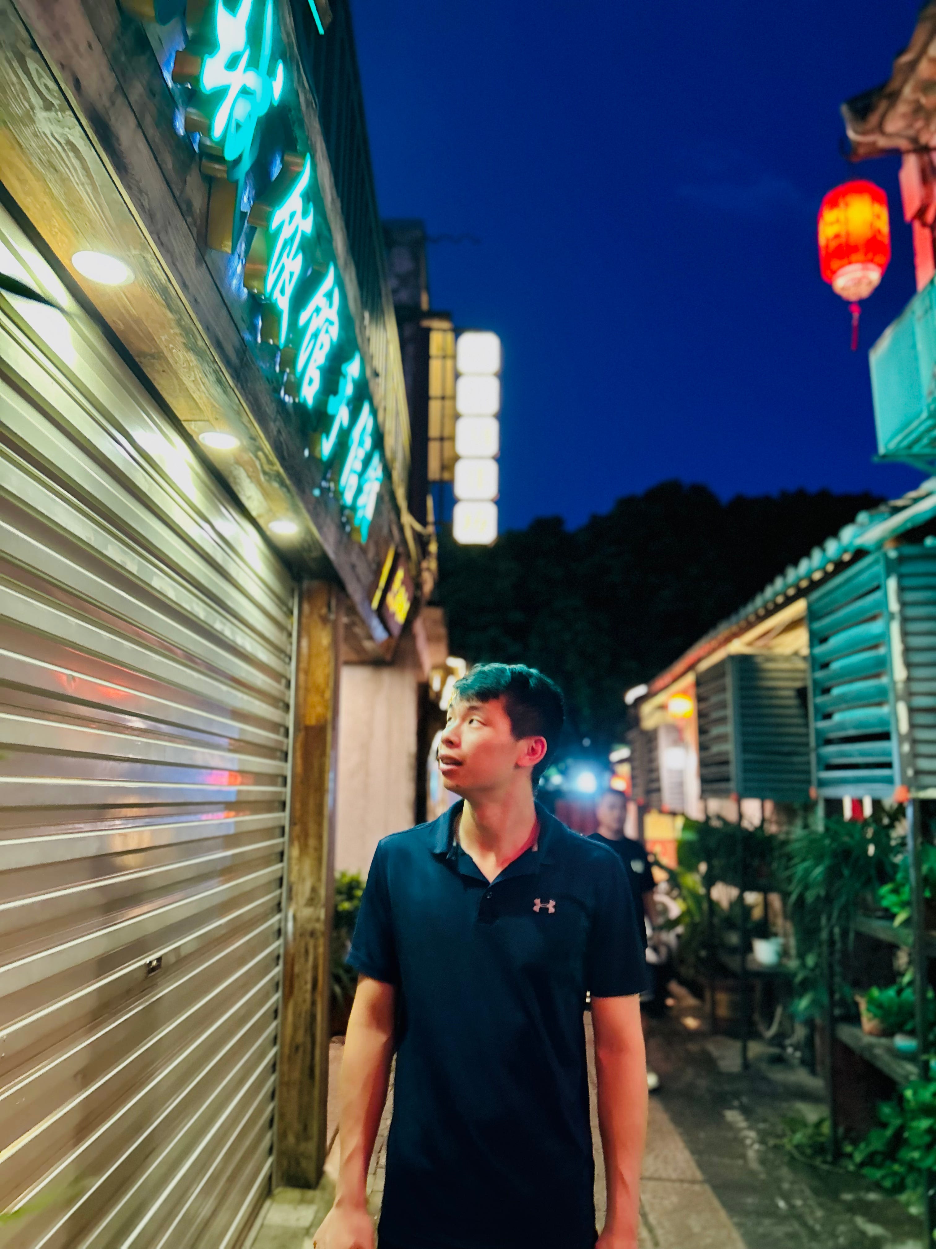 Navigating Emotions: Rediscovering Family Ties on My Return to China episode artwork