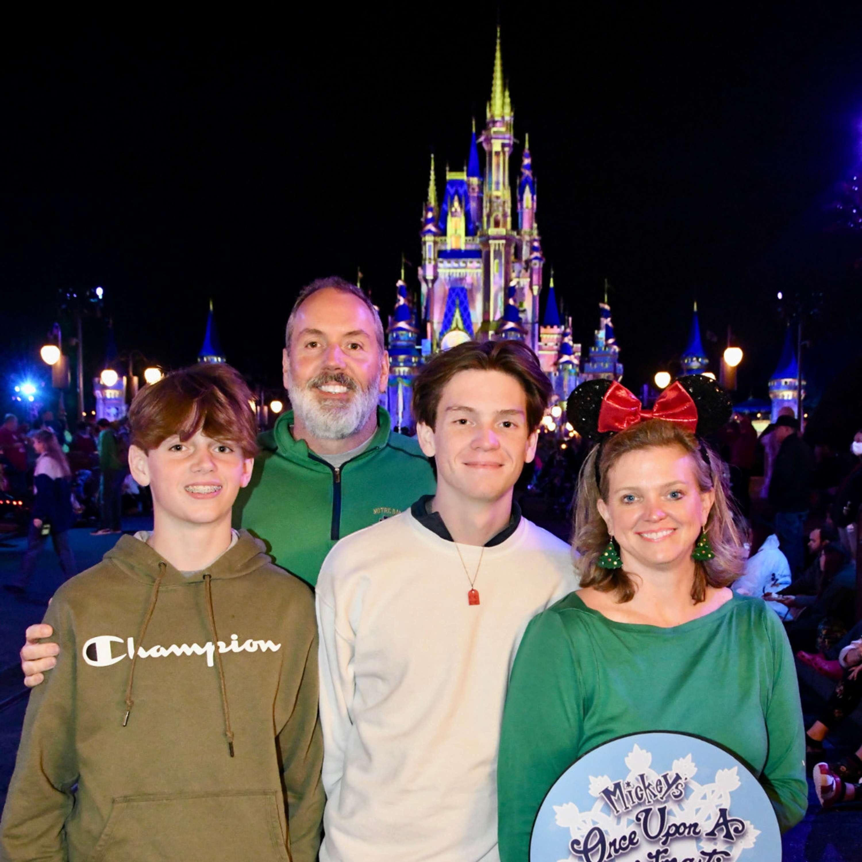 84 | Making Merry With Mickey: Holidays at Disney with Doug of Rope Drop Radio episode artwork