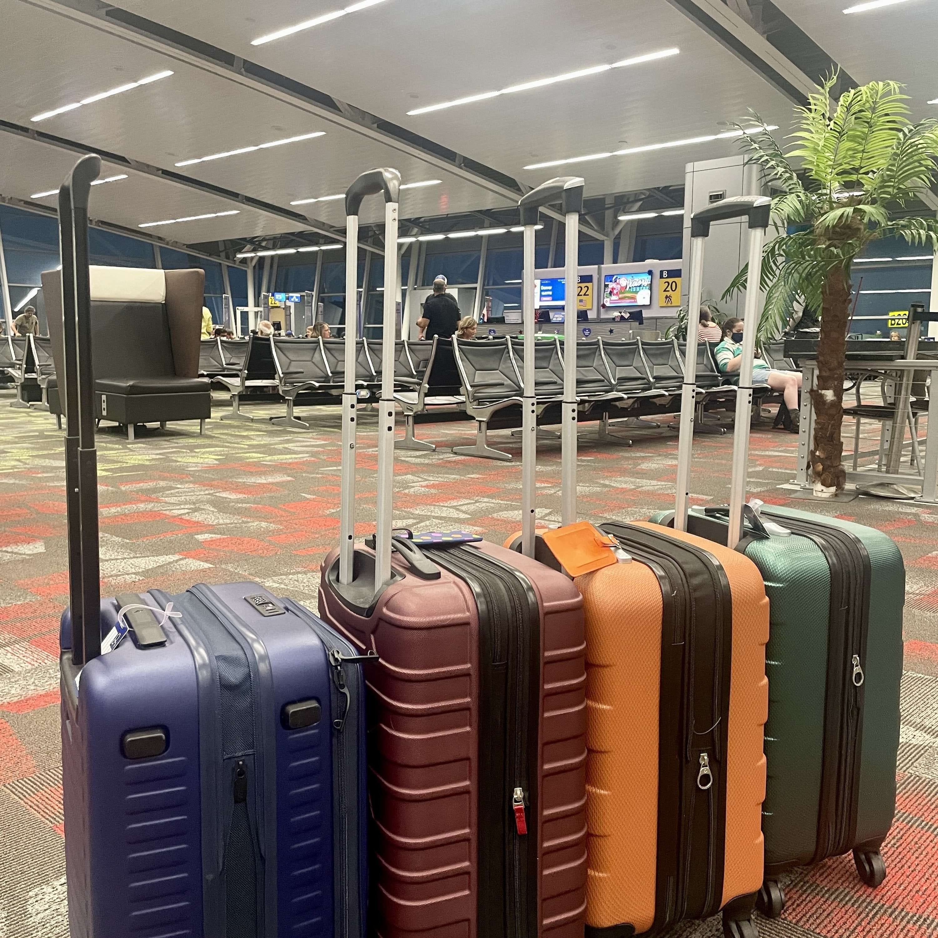 72 | I Can't Believe It! How My Family Switched Entirely to Carry-ons episode artwork