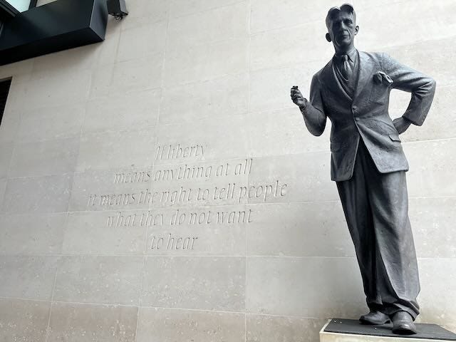 How to approach the News How to approach the News