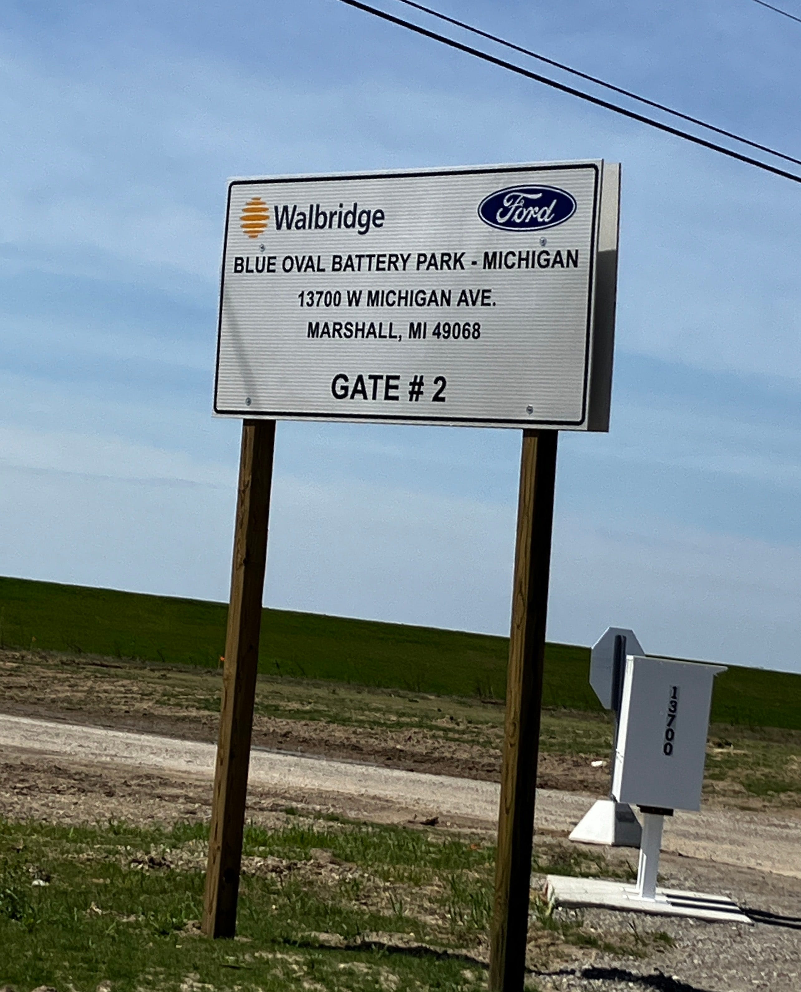 Intersection: Everything That Moves