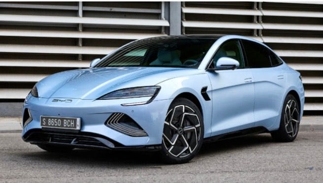 Intersection: Everything That Moves