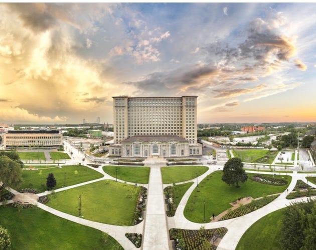 Intersection: Everything That Moves