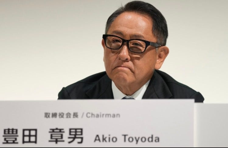 Intersection: Everything That Moves