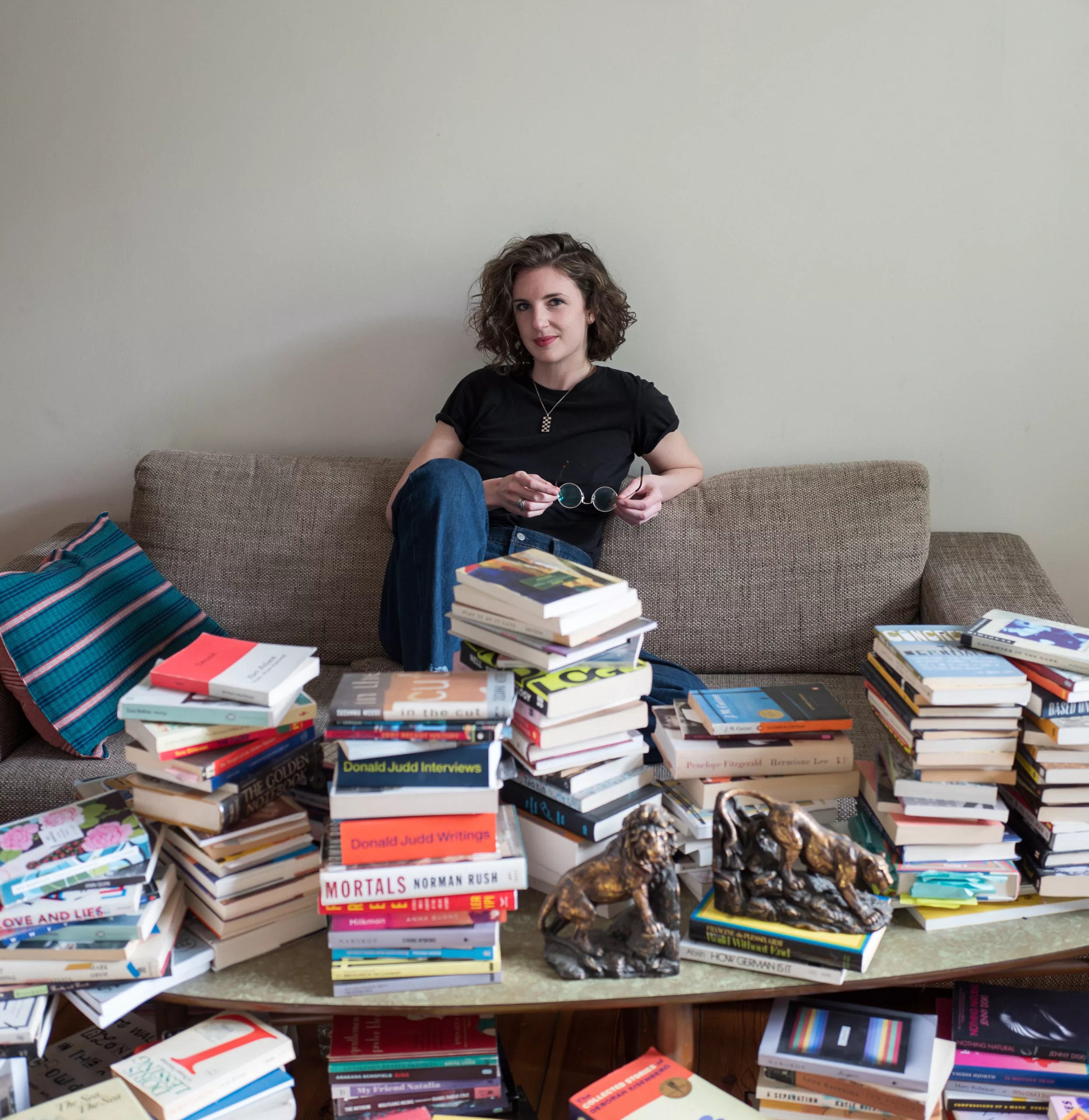 Episode 2234: Lauren Oyler on 2024 as America's first post internet election