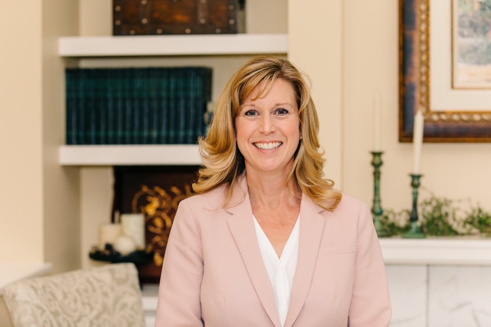 Winning in 2022: Candidate spotlight on Christy Smith episode artwork