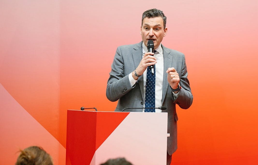 Carney's AI policy is artificial and not very intelligent