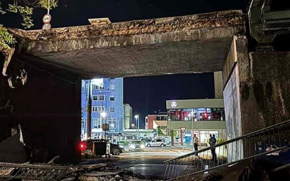 A British Voice from Bosnia | When a Broken Bridge Says Everything About Bosnia episode artwork