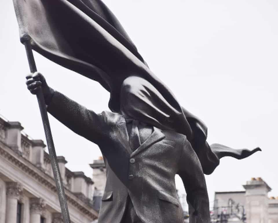 Banksy AMAZES With New 25-Foot London Statue, "Blind Patriotism" episode artwork