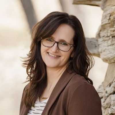 How Childhood Grief Shaped a Lifetime: Victoria Volk’s Journey from Loss to Healing
