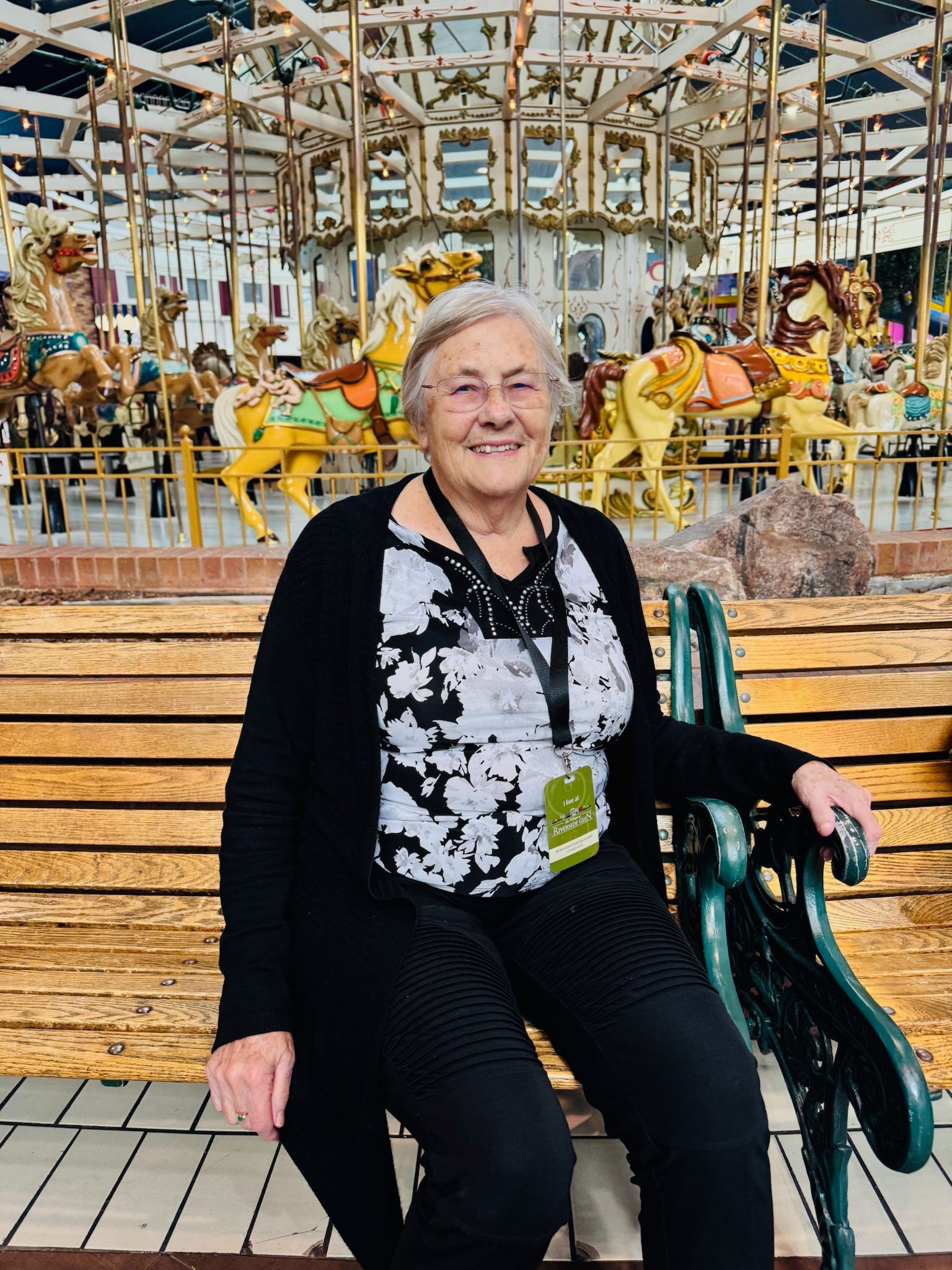 Ep 284 - Beverley Smith (Emma's Neighbourhood/Memory Care, The Village of Riverside Glen)