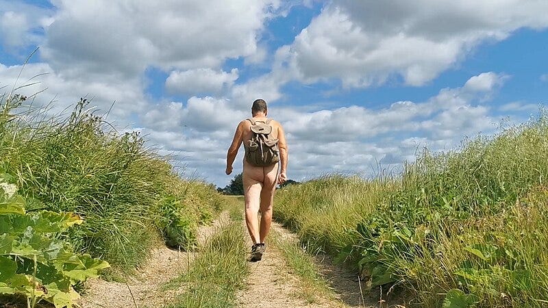 Naturist Etiquette: Do's and Don'ts