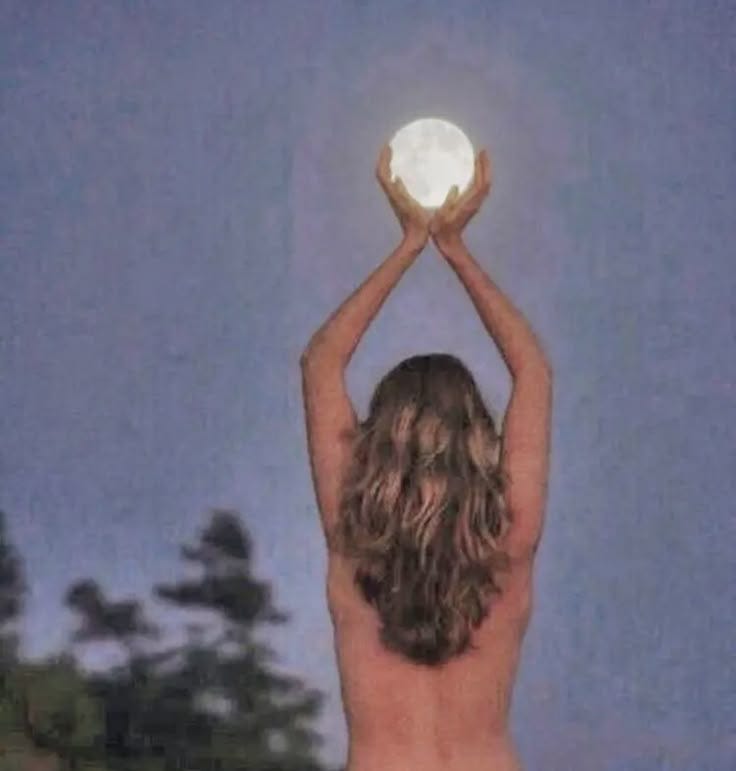 Finding Ease: The Moon, Fulfillment, and Feeling Good in Your Skin  episode artwork
