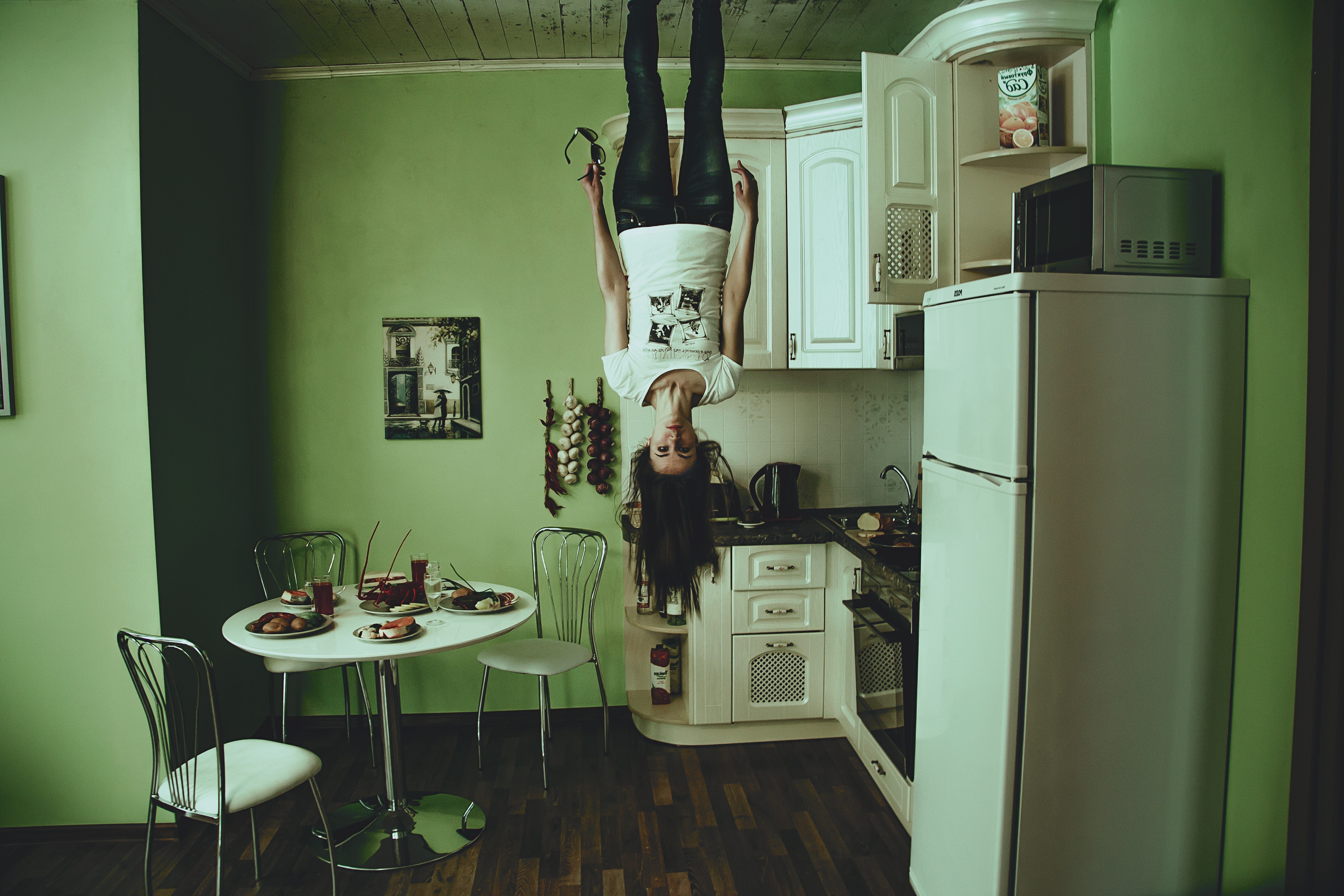 WHEN THE WORLD IS UPSIDE DOWN episode artwork