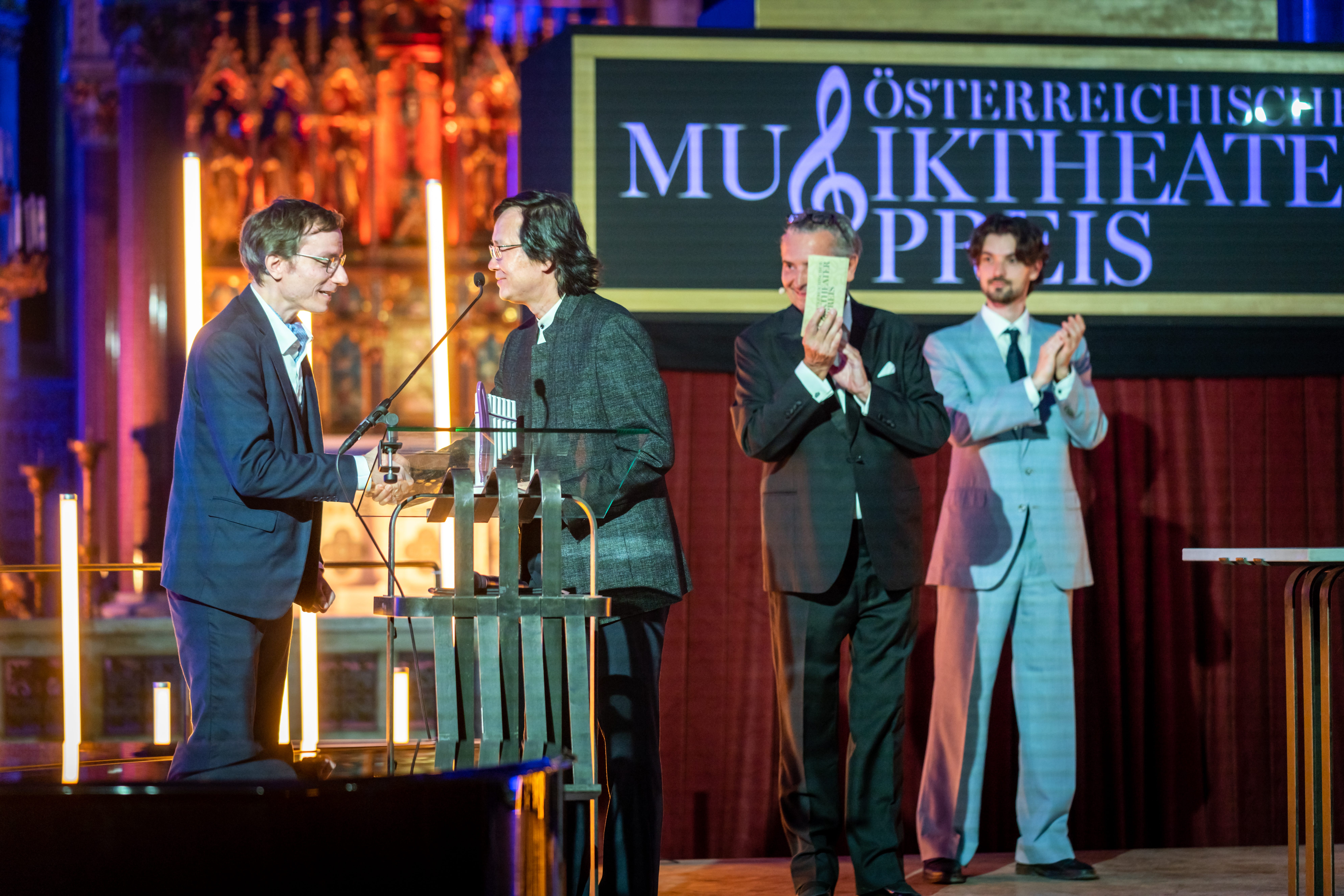 Qin Wenchen Receives Austrian Music Theatre Prize in Vienna episode artwork