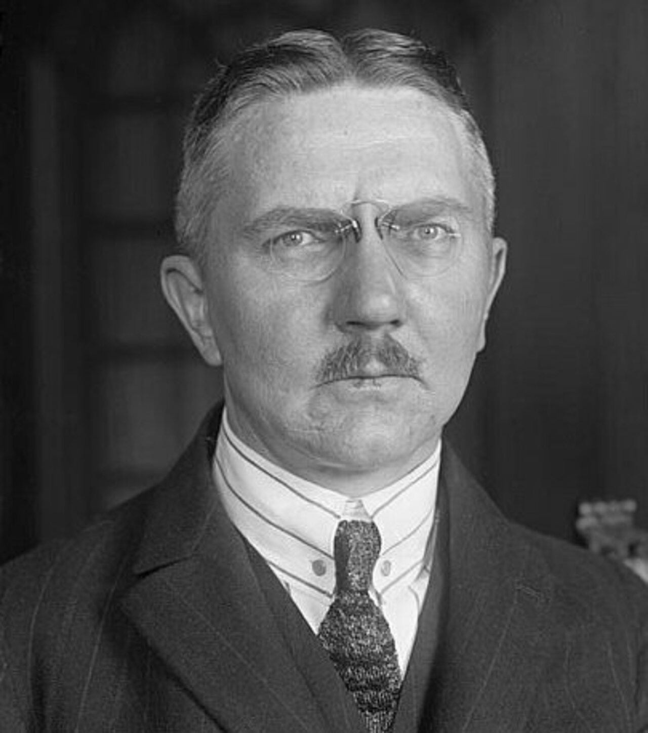 Hjalmar Schacht: How a Nazi Became the Most Brilliant Central Banker and Its Most Forgotten One 🧙‍♂️ episode artwork
